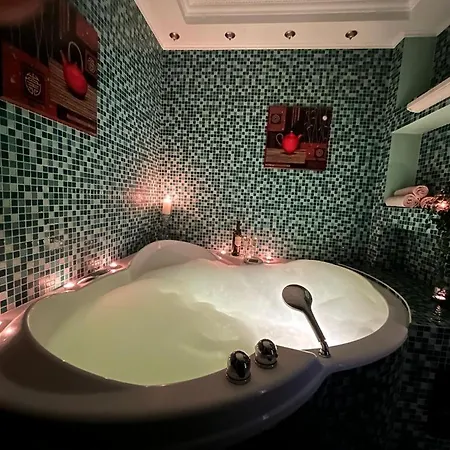 Z Prywatnym Mini Oraz Kominkiem Apartmán Gdyně