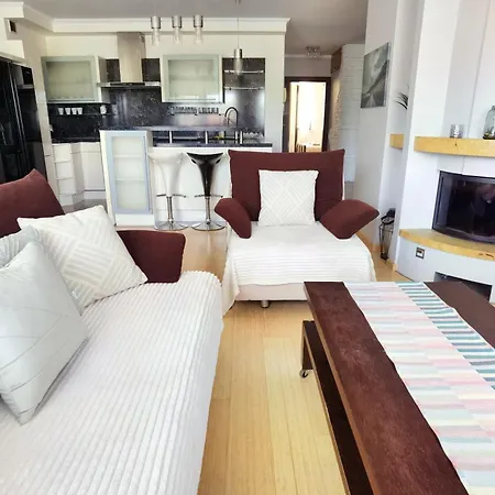 Z Prywatnym Mini Oraz Kominkiem Apartmán