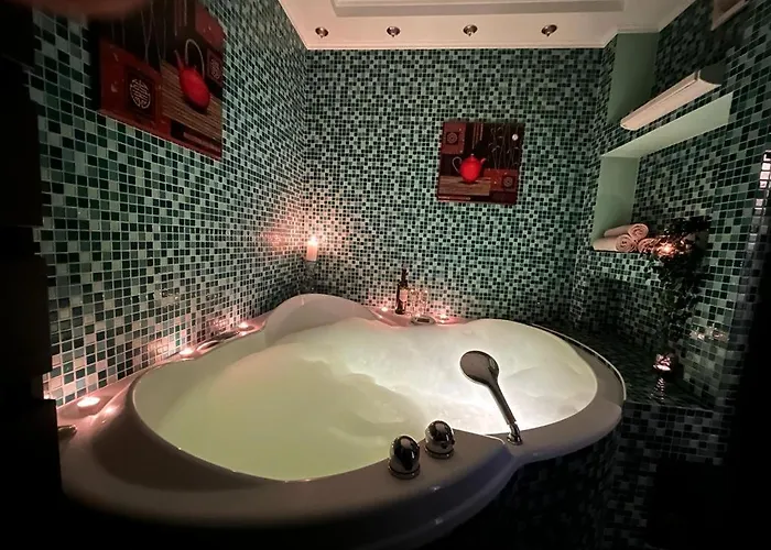 Z Kominkiem Oraz Sauna דירה גדינייה