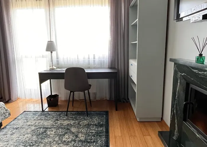 Z Kominkiem Oraz Sauna גדינייה