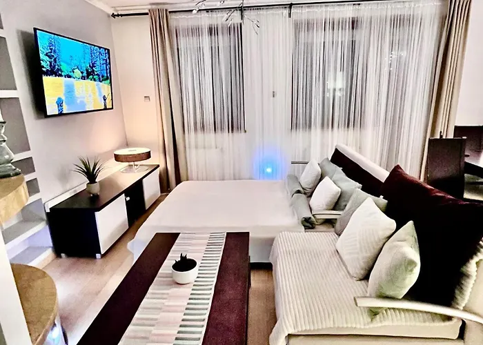 Z Kominkiem Oraz Sauna *